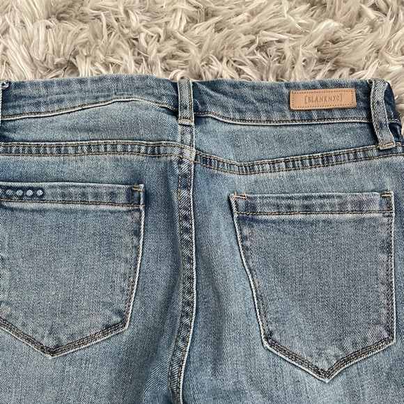 BLANKNYC Reade Crop Two-Tone Skinny Jeans - Picture 4 of 6